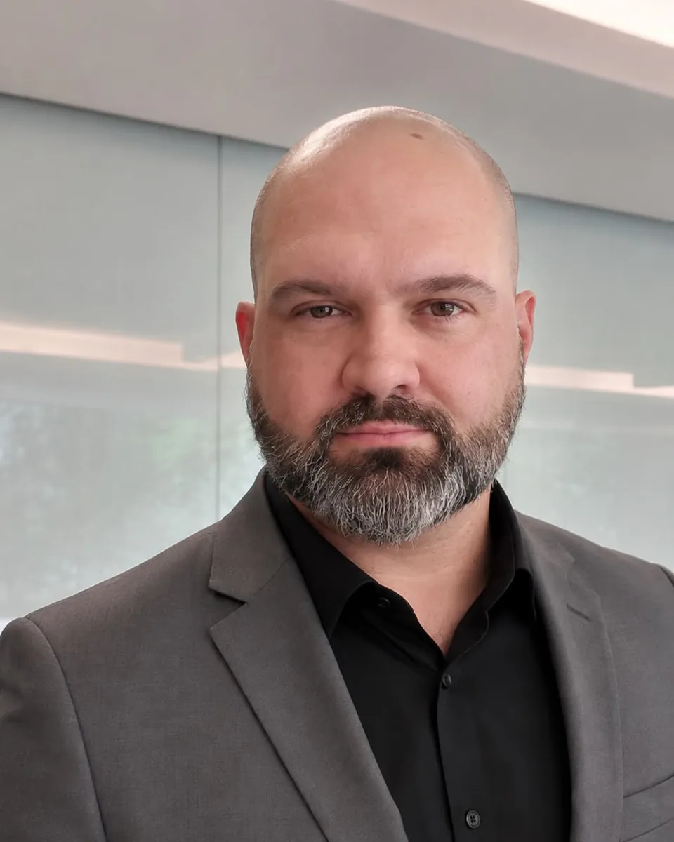 Retrato de Rafael Bensi, especialista em Patrimônio Cultural e Gestão